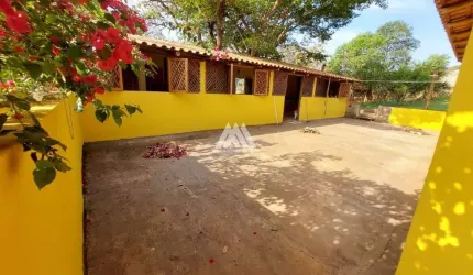 Vendo chácara em Itatiaiuçu de 2000m² com 02 quartos e piscina excelente localização