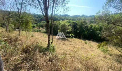 Vendo chácara em Itatiaiuçu de 5.500m² excelente localização.