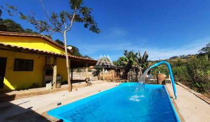 Vendo chácara em Itatiaiuçu de 448m² com 03 quartos e piscina excelente localização