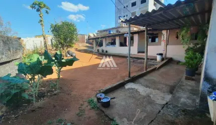 Vendo casa em Itatiaiuçu em excelente localização!