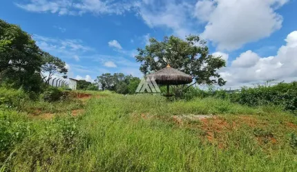 Vendo chácara em Itatiaiuçu de 1000m² com piscina excelente localização.