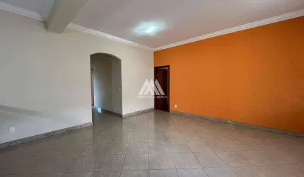 Alugo cassa comercial com excelente localização central!!
