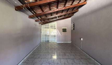 Alugo casa com 03 quartos e 02 vagas de garagem Residencial Veredas- Itaúna/ MG!!