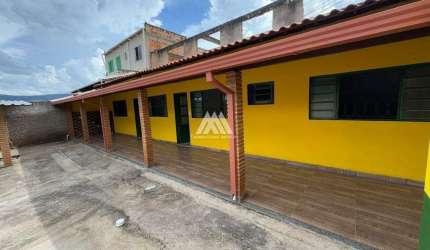 Alugo casa em Igarapé com 02 quartos excelente localização.