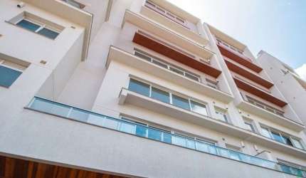 Apartamento 2 dormitórios, vaga dupla no Menino Deus