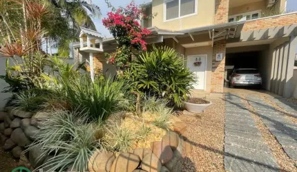 Casa com 4 quartos à venda no Estados, Indaial  por R$ 1.100.000
