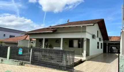 Casa com 4 quartos à venda no Tapajós, Indaial , 265 m2 por R$ 600.000