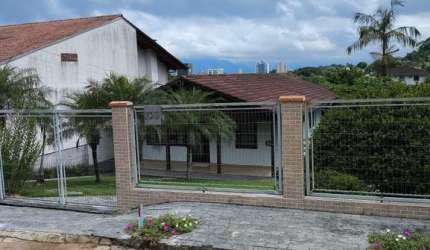 Casa com 3 quartos à venda no Estados, Indaial , 215 m2 por R$ 480.000