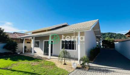 Casa com 3 quartos à venda no Estrada das Areias, Indaial , 205 m2 por R$ 850.000