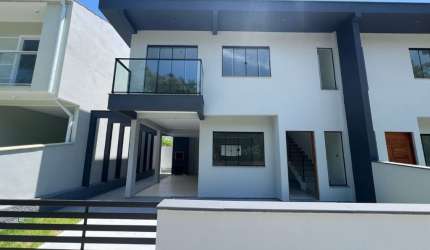 Lindo sobrado com 101 m² no Lisboa III