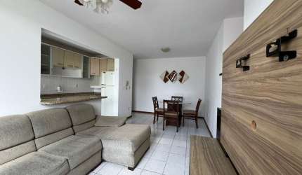 Apartamento porteira fechada com 2 dormitórios com elevador andar alto 53 m²  - Ipiranga - São José/SC
