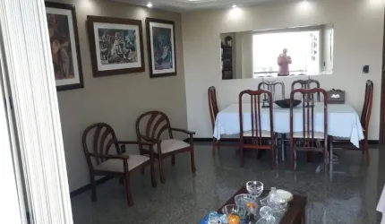 J. IMOVEIS VENDE   APART 3/4 ARMARIOS  CANDEAL  550.000,00