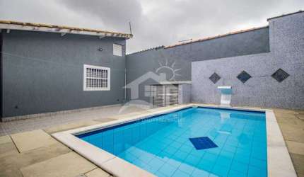 Casa Térrea à venda com piscina, 2 quarto(s),  sendo 1 suíte(s)  no bairro Estância dos Eucaliptos, 1500 metros da praia, Peruíbe-SP