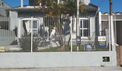 Casa à Venda por R$681.000,00 - Parque dos Anjos - Gravataí, RS