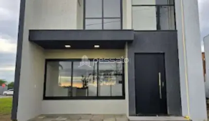 Sobrado à Venda por R$880.000,00 - Passo das Pedras - Gravataí, RS