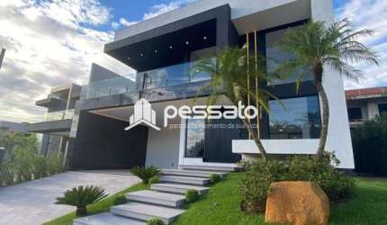 Casa à Venda por R$2.700.000,00, 270,00m² - Centro - Gravataí, RS
