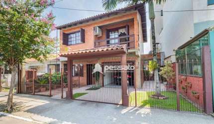 Casa à Venda por R$750.000,00 - Centro - Gravataí, RS
