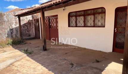 Excelente oportunidade em Sobradinho, casa em lote vazado com 350 m² de terreno
