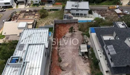 Oportunidade Terreno escriturado no Condomínio Residencial  Maxximo Garden excelente localização.