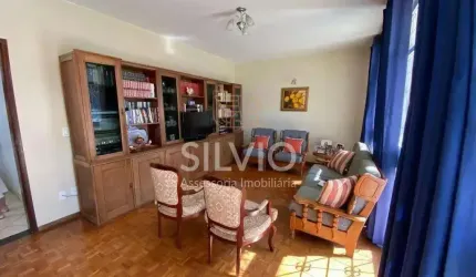 Vendo ótima casa 04 quartos na QSD, Taguatinga Sul!
