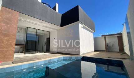 Casa nova em condomínio fechado, com 3 suítes e lazer, Arniqueira