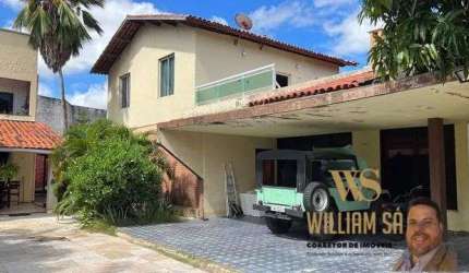 Casa com 990m2 no bairro Papicu. 2 lotes de terreno com 2 casas,vaga para 12 carros. Ótima localização. Fortaleza/CE