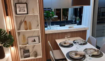 Lindo Apto Pronto Para Morar, Sta Mônica com 66 m2, 2/4 sendo 1 Suíte, Varanda Gourmet e 2 Vagas - Uberlândia - MG