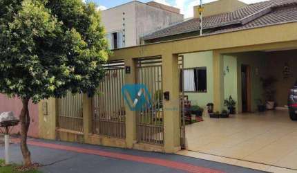 Casa com 3 dormitórios à venda, 195 m² por R$ 645.000,00 - Loteamento Chamonix - Londrina/PR