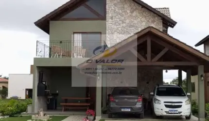 Vendo Casa, Porteira Fechada, em Condomínio Fechado com 300m², 5 quartos, s/ 2 suítes e 4 vagas