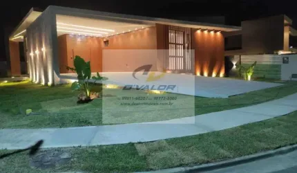 Vendo Belíssima Casa, em Condomínio Fechado, com 221 m², 3 suítes, piscina, área gourmet e 3 vagas