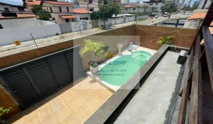 Vendo casa com 300m² construídos, na praia do Bessa, terreno de 12mX30m, 4 Suítes, 3 Vagas de Garagem