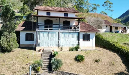 Casa com 4 dormitórios à venda, 192 m² por R$ 990.000,00 - Vale dos Pinheiros - Nova Friburgo/RJ