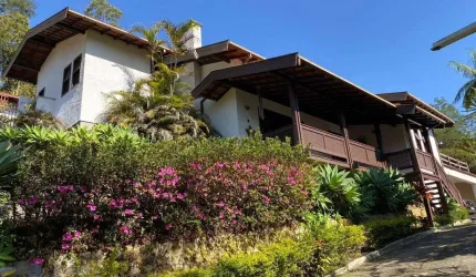 Casa à venda, 258 m² por R$ 1.400.000,00 - Parque São Clemente - Nova Friburgo/RJ