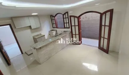 Casa com 3 dormitórios à venda, 328 m² por R$ 990.000,00 - Chácara Paraíso - Nova Friburgo/RJ