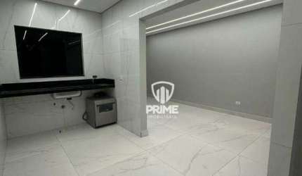 Casa à venda no Bairro Montecatini em Londrina. Casa Geminada Impecável com 75m, com 3 quartos e 1 suíte, acabamento alto padrão.