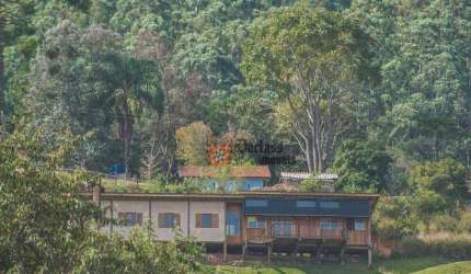 Chácara com 4 dormitórios à venda, 1500 m² por R$ 650.000,00 - Bom Jardim - Camanducaia/MG