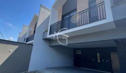 Casa com 3 quartos à venda no Saguaçu, Joinville  por R$ 1.600.000