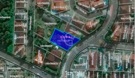 Terreno no Glória com 825 m².