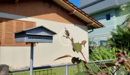 CASA NA RUA BENJAMIN CONSTANT COM TERRENO MEDINDO 625 M² SENDO 12,5M FRENTE X 50M PROFUNDIDADE