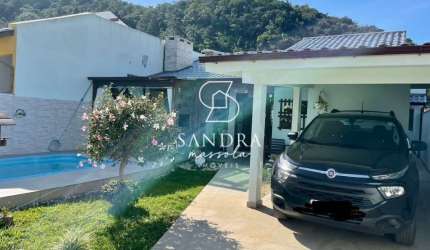 Casa à venda no bairro Armação do Pântano do Sul - Florianópolis/SC