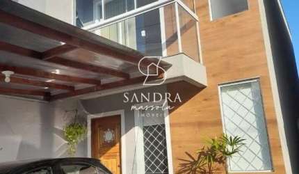 Sobrado à venda no bairro São João do Rio Vermelho - Florianópolis/SC