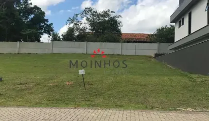 Terreno em condomínio fechado!