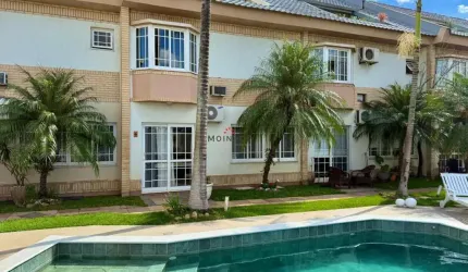 Sobrado no Residencial London Village em Canoas.