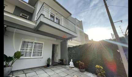Casa-Sobrado com 2 Dormitorios para alugar Bairro Igara, Canoas
