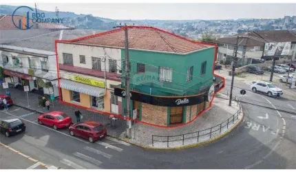 Apartamento com 3 dormitórios para alugar, 75 m² por R$ 1.000,00/mês - Centro - Irati/PR