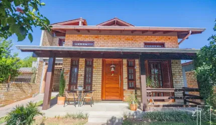 Casa com 3 quartos à venda na Rua Gesse Ávila de Souza, 391, Feitoria, São Leopoldo por R$ 650.000