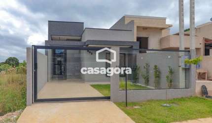 Casa Moderna com Piscina e Pé-Direito Alto no Jardim Brasil  Eucaliptos