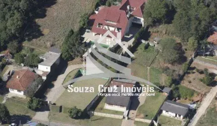 Casa Alto Padrão - Excelente localização ao lado de Santa Felicidade