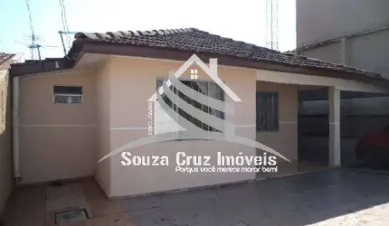Casa com Amplo Terreno - Estuda Permuta por Menor Valor !