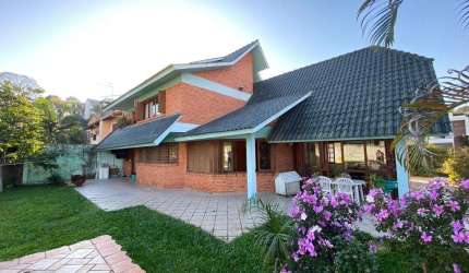 Casa com 3 quartos à venda na Rua Henrique Dias, 444, Vila Nova, Novo Hamburgo por R$ 1.300.000
